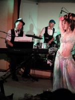 Jazz Live ラスカルズwith Tamayo &Sao
photo by Hideo Goto ジャズライブとベリーダンスのコラボレーション